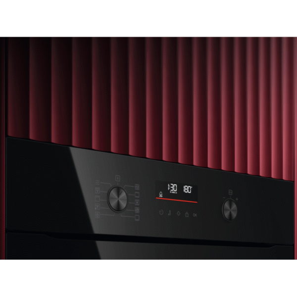 aeg musta paneeliga ahi